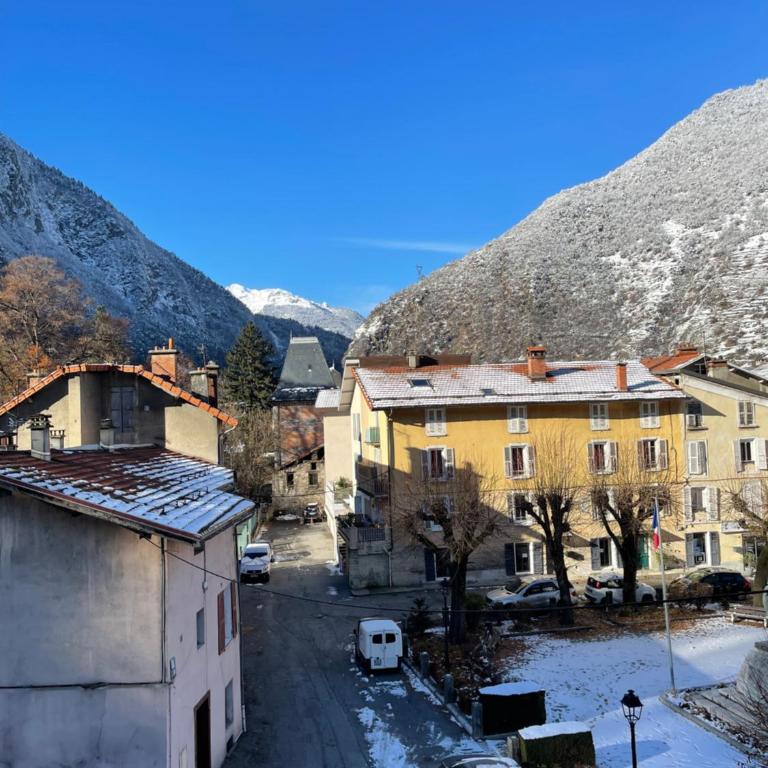 la Montagnette L ours T1 maison en travaux de 10h a 17h - Appartement 1 Chambre - 19
