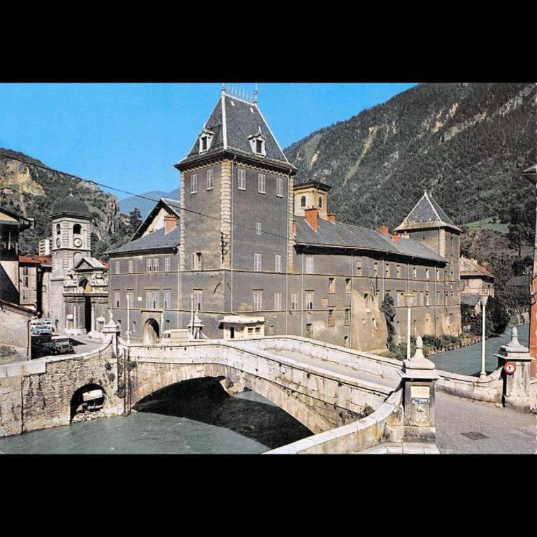 la Montagnette les marmottes STUDIO maison en travaux de 10h a 17h - Appartement 1 Chambre - 21