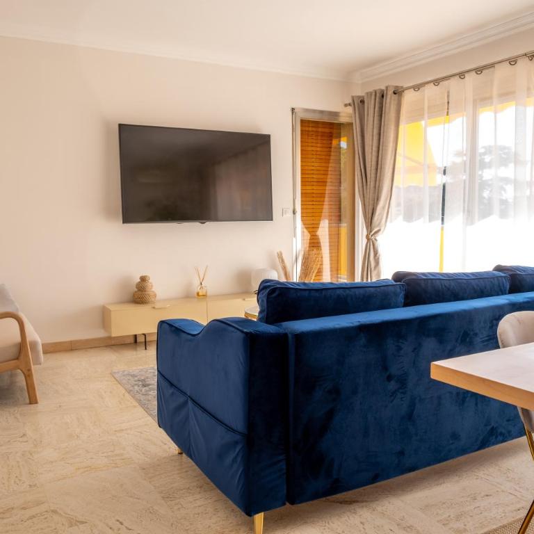 3 pièces au cœur du cros de cagnes - Appartement 2 Chambres - 17