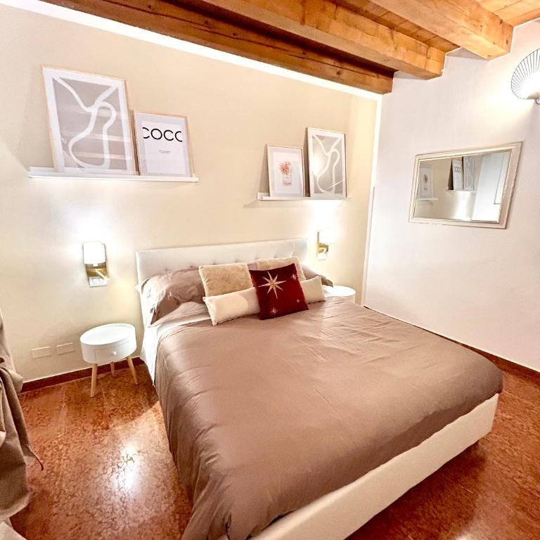 Rosso Verona Suite-Free Parking - One-Bedroom Apartment - 8