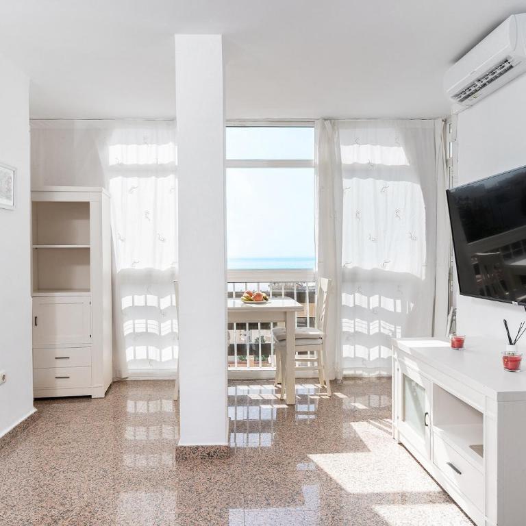 NAC8 - Bonito apartamento con vistas al mar 2 dormitorios, Wifi, 3 Piscinas, Playa a 250 metros - Two-Bedroom Apartment - 10