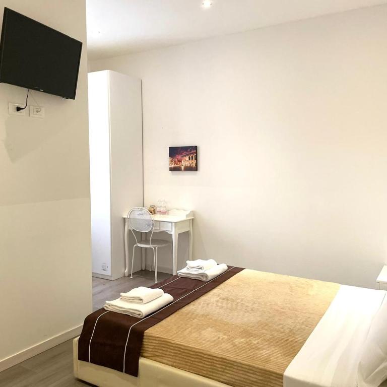 Confortini Rooms SUNDAY - Standard Double Room - 4