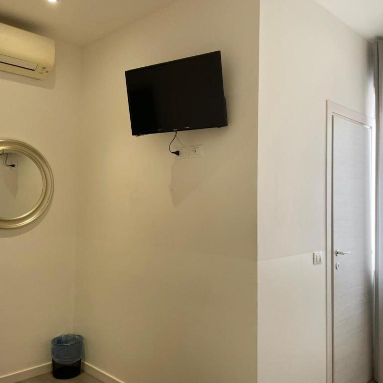Confortini Rooms SUNDAY - Standard Double Room - 7