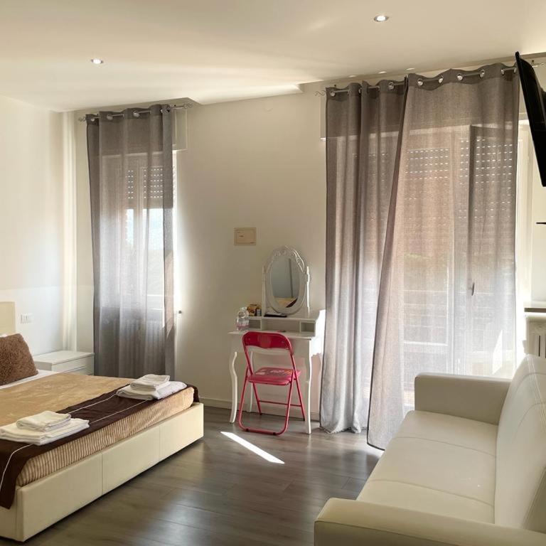 Confortini Rooms SUNDAY - Triple Room with Balcony - 8