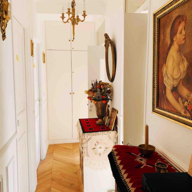 Parisian style Appartment Private room with Shared bathroom near Bastille and Gare de Lyon - Chambre Lit Queen-Size avec Salle de Bains Commune - 2