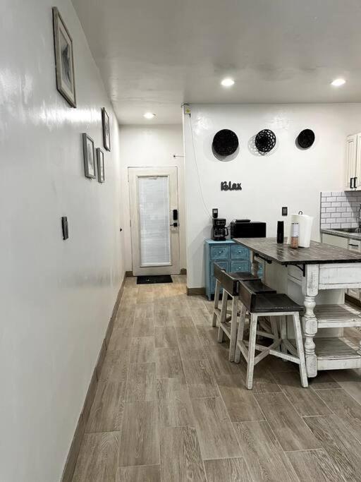 Abuelos Place one bedroom Apt. - One-Bedroom Apartment - 15