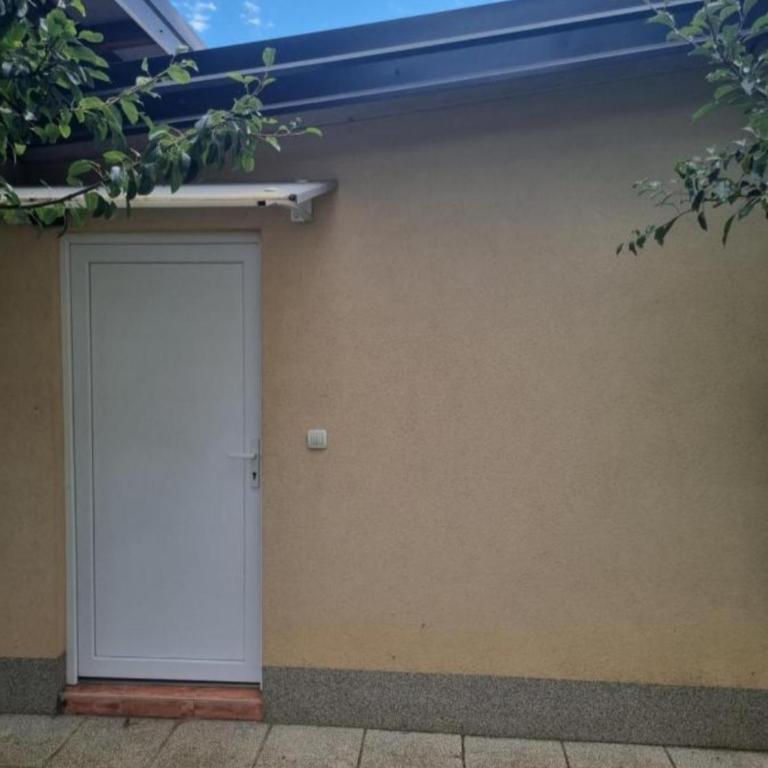 APARTMAN SARAJEVO DVOKREVETNI-dvije osobe - One-Bedroom Apartment - 1