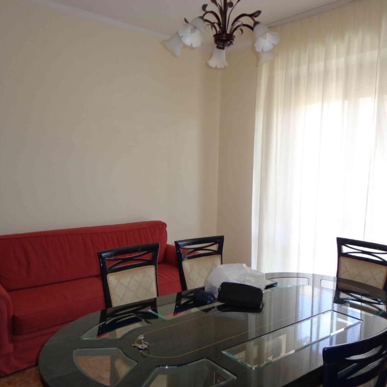 Appartamenti Catania Centro - Three-Bedroom Apartment with Balcony - 12
