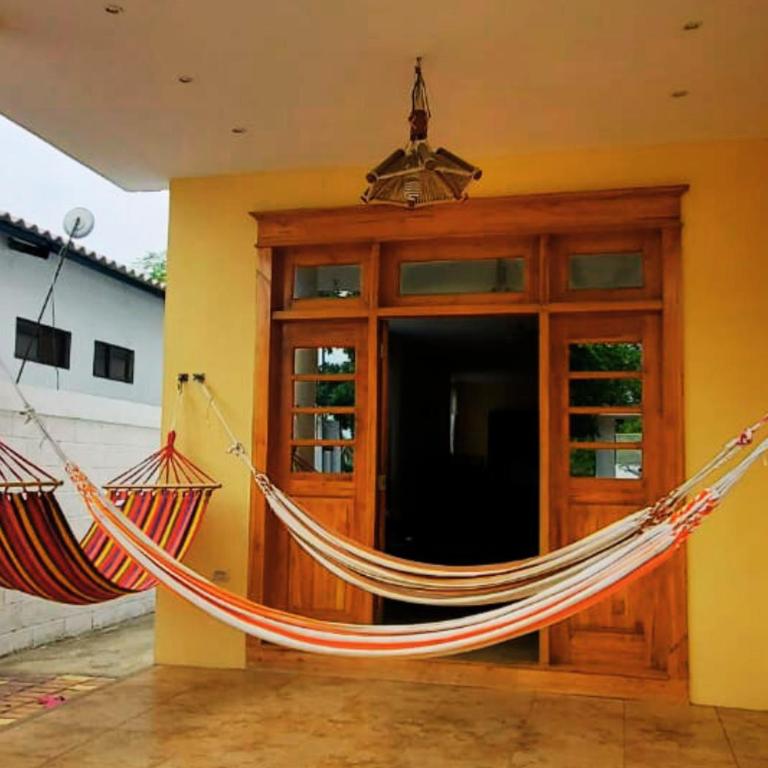 Paraíso Costero en Alquiler - Casa de 3 dormitorios - 2