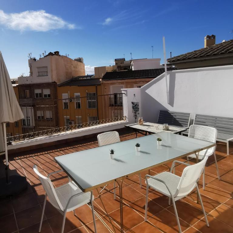 Ático con Gran Terraza Privada Centro Histórico Málaga - Apartamento de 2 dormitorios - 11