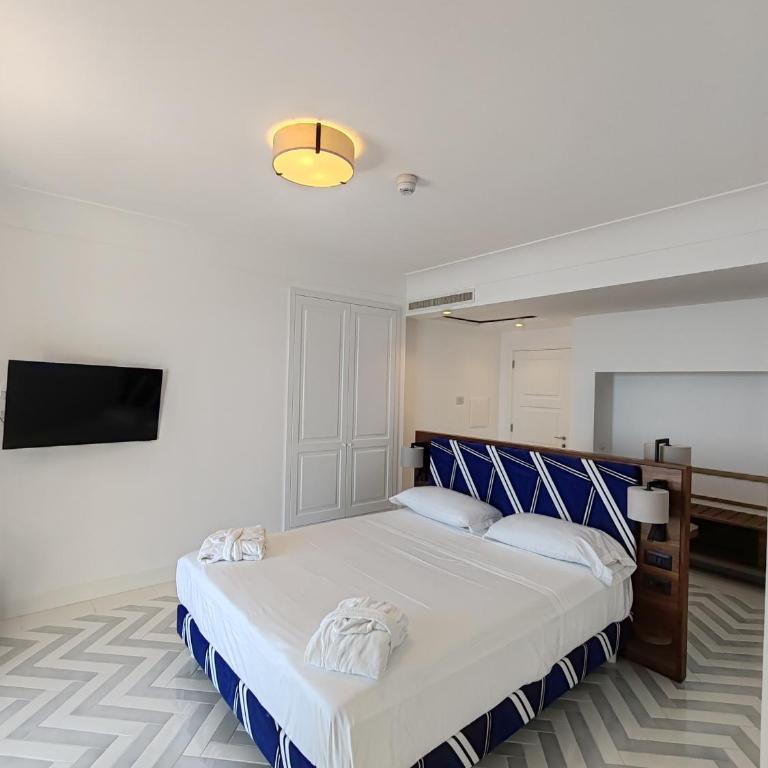Grand Hotel Excelsior - Camera Prestige Deluxe con Vista Mare - 2