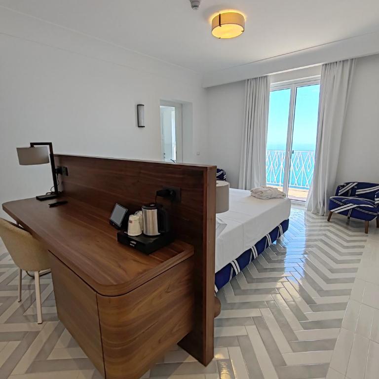 Grand Hotel Excelsior - Camera Prestige Deluxe con Vista Mare - 3