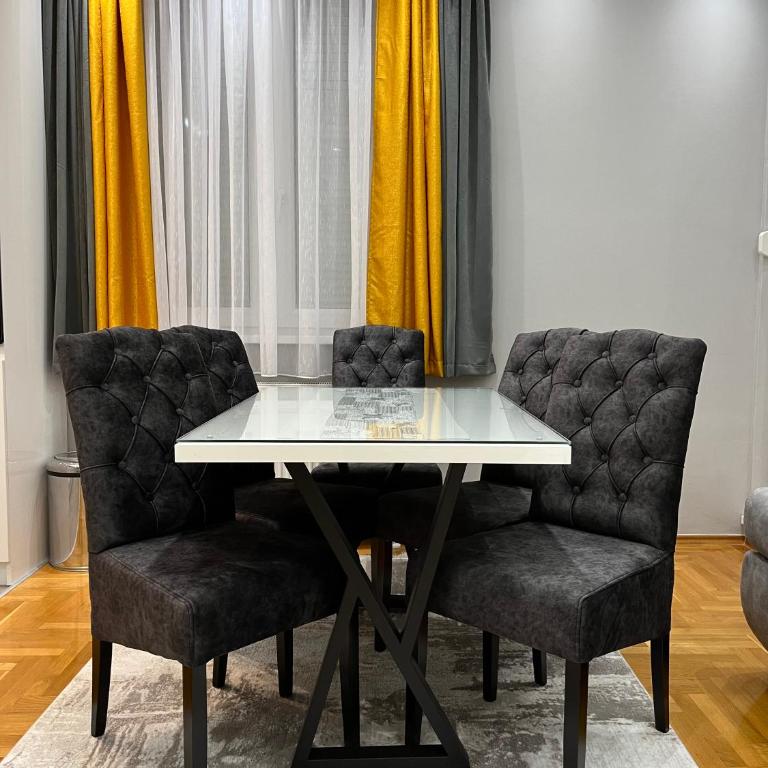 Apartman Central - Apartman sa 2 Spavaće Sobe - 4