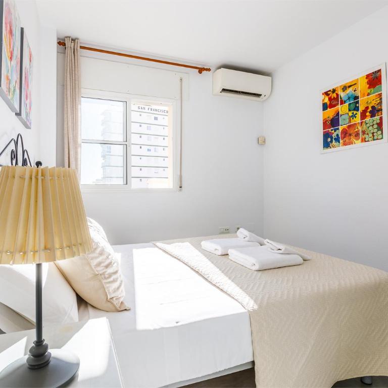 A&N Family Apartment with Pool & Parking Torre del Mar - Three-Bedroom Apartment - 13