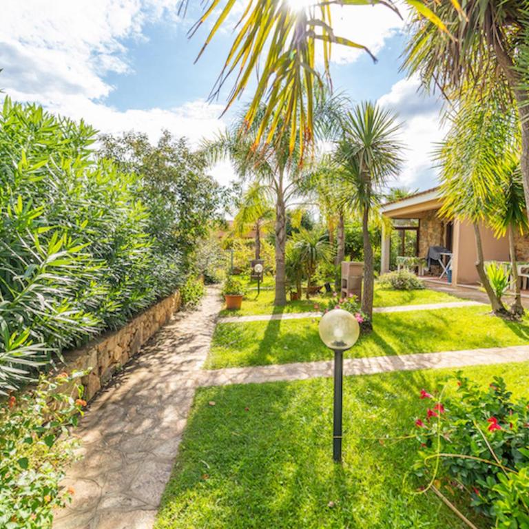 ISS Travel, Villa Fiorita - 800 m from La Cinta beach - Appartamento con Terrazza - 6