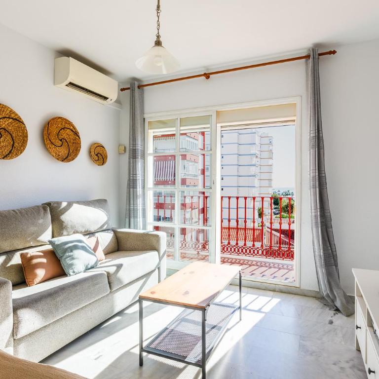 A&N Family Apartment with Pool & Parking Torre del Mar - Three-Bedroom Apartment - 44