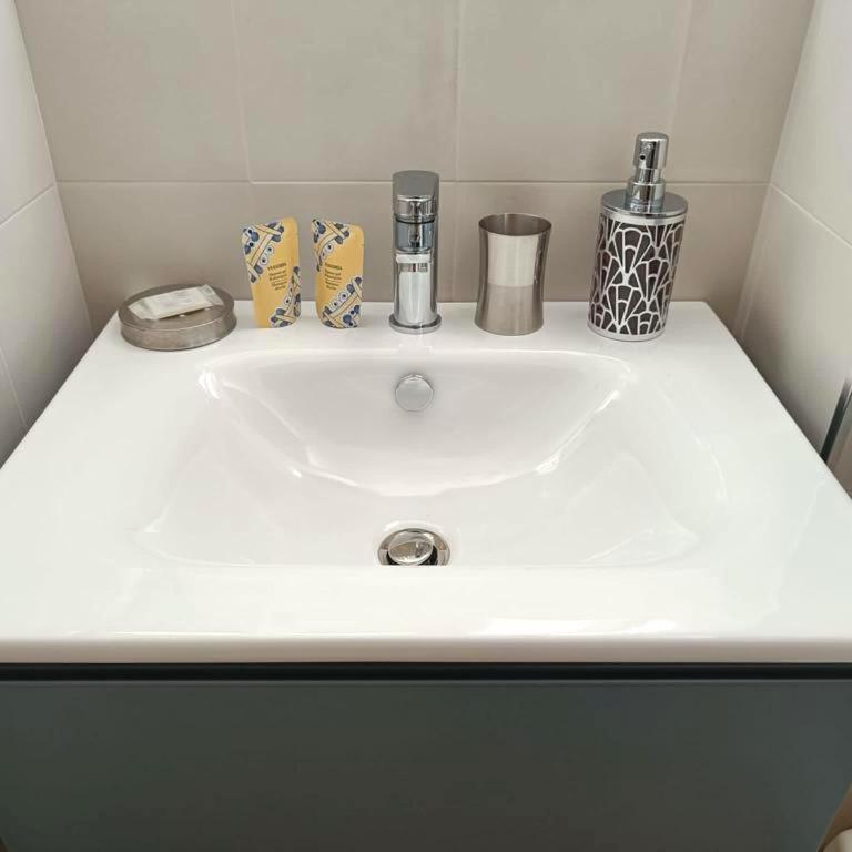 Casa Cavour - Appartamento con 1 Camera da Letto - 5