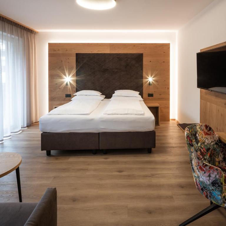 Hotel Blitzburg - Camera Matrimoniale Comfort - 3