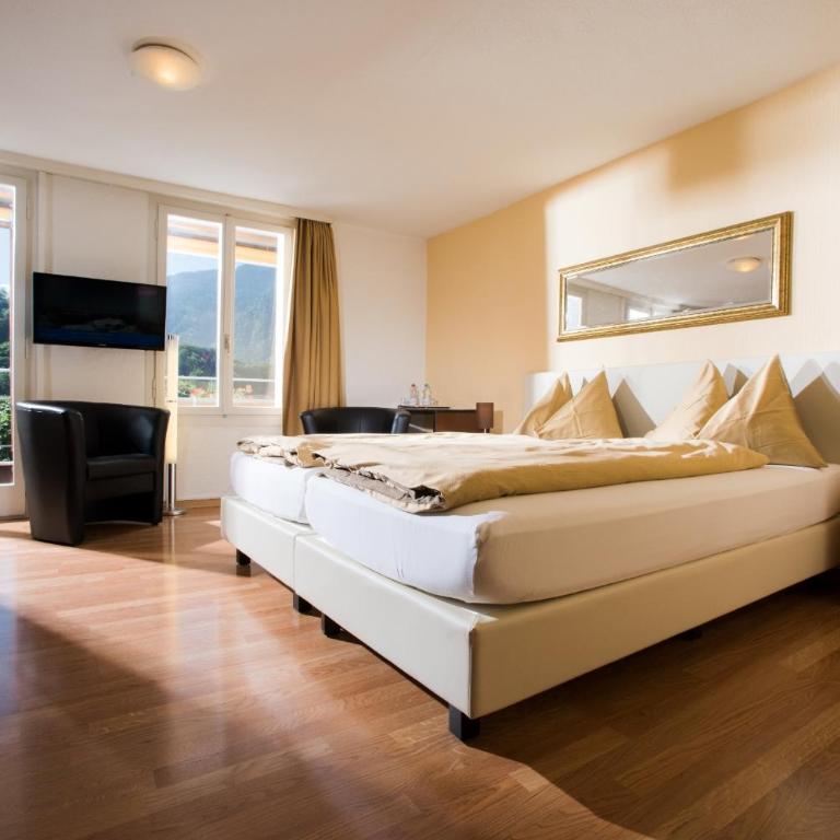 Jungfrau Hotel - Panorama Dreibettzimmer mit Jungfraublick - 1