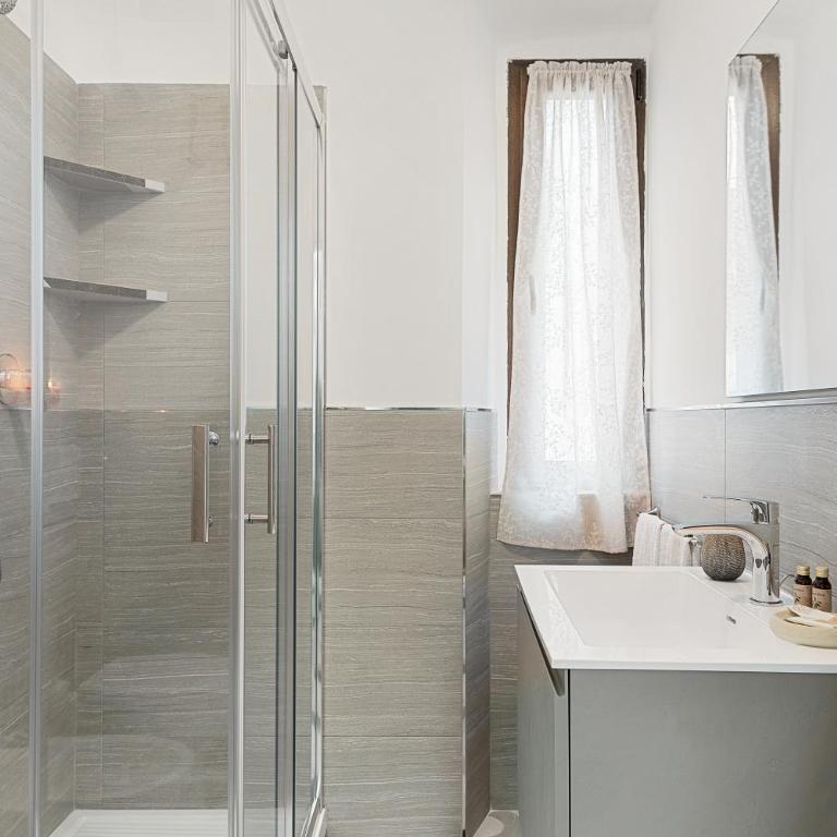 Orizzonte 5 Terre - Via Fiume 44 - Stazione Centrale - Queen Room - 4
