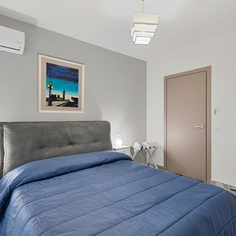 Orizzonte 5 Terre - Via Fiume 44 - Stazione Centrale - King Room with Balcony - 2