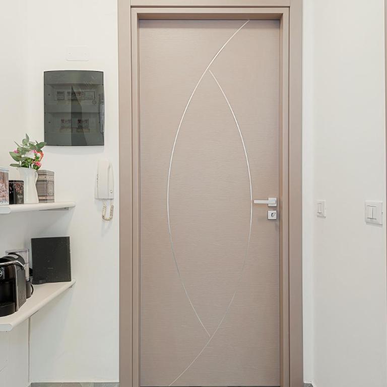 Orizzonte 5 Terre - Via Fiume 44 - Stazione Centrale - Queen Room - 8