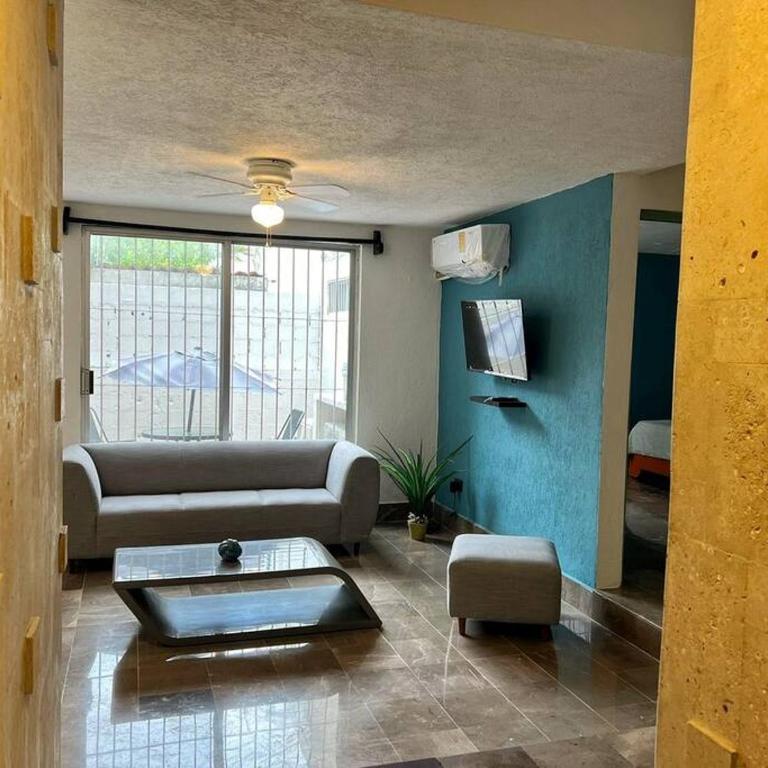 Espacioso, Centrico, Acogedor y Buena Ubicacion - Three-Bedroom Apartment - 2