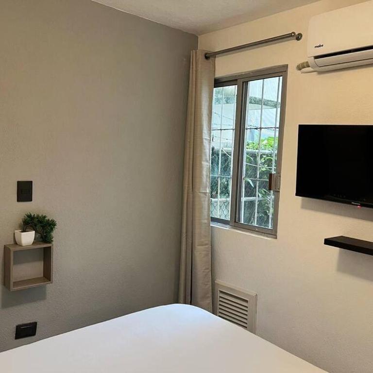 Espacioso, Centrico, Acogedor y Buena Ubicacion - Three-Bedroom Apartment - 11