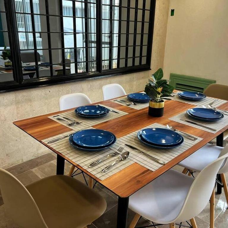 Espacioso, Centrico, Acogedor y Buena Ubicacion - Three-Bedroom Apartment - 14