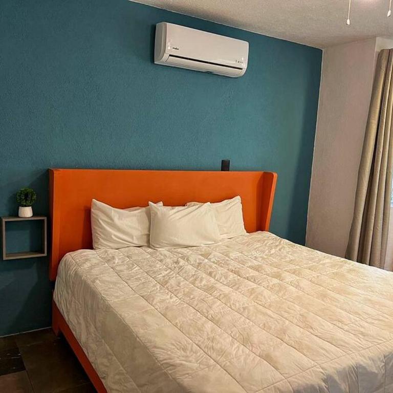 Espacioso, Centrico, Acogedor y Buena Ubicacion - Three-Bedroom Apartment - 21