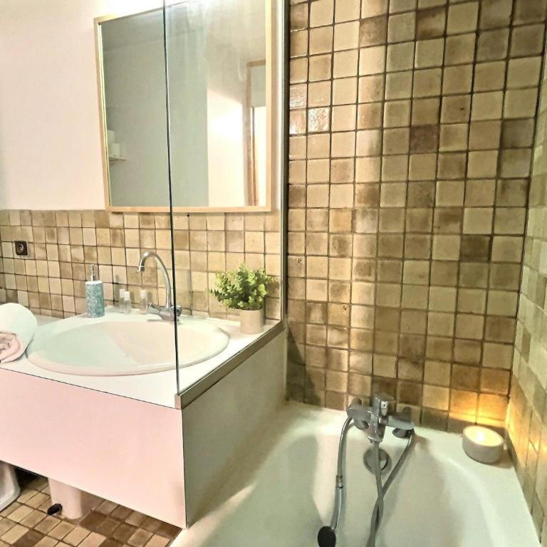 Studio pour 2 à Val d'Isère, proche centre et pistes, animaux admis - FR-1-411-167 - Studio - 11