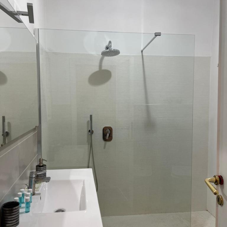 Divertiti nel cuore della Dolce Vita - Appartamento con 2 Camere da Letto - 11