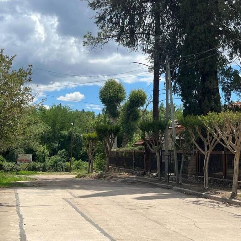 Cosquín Casa a metros del río con pileta - Hasta 12 personas - Casa de 4 dormitorios - 30