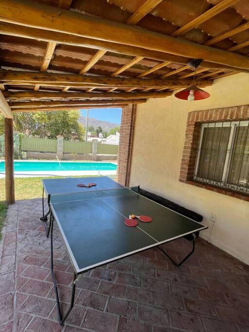Cosquín Casa a metros del río con pileta - Hasta 12 personas - Casa de 4 dormitorios - 36