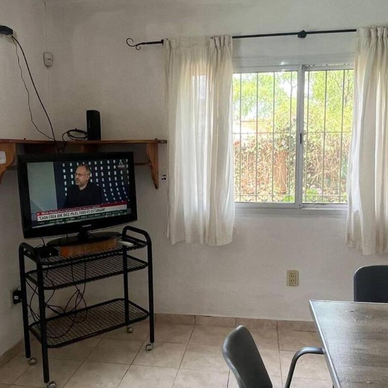 Cosquín Casa a metros del río con pileta - Hasta 12 personas - Casa de 4 dormitorios - 37
