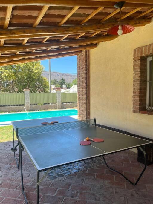Cosquín Casa a metros del río con pileta - Hasta 12 personas - Casa de 4 dormitorios - 68