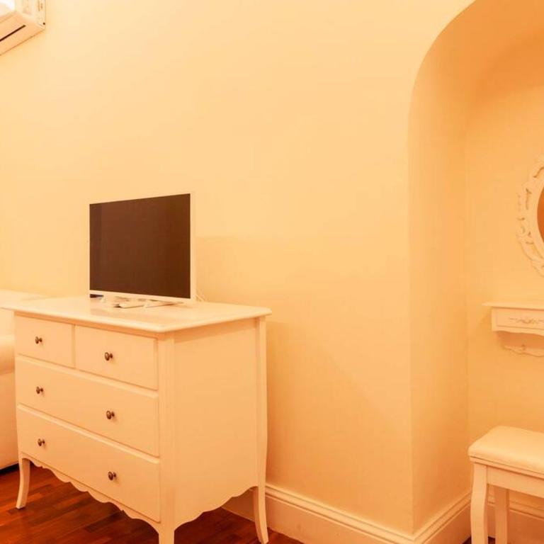 Monolocale romantico a Napoli - Appartamento con 1 Camera da Letto - 12