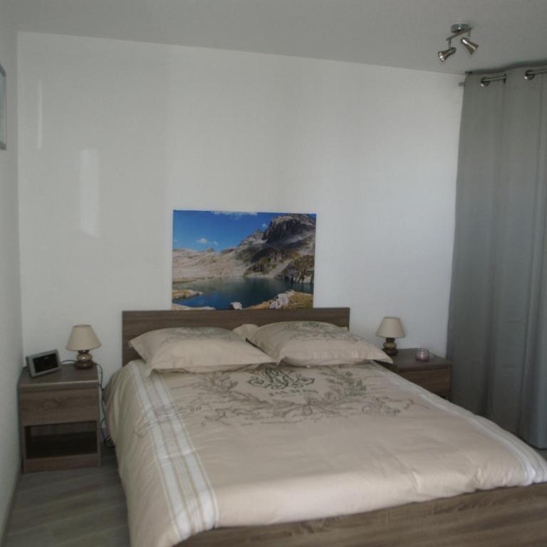 Charmant appartement 3 pièces avec balcon - Appartement 2 Chambres - 9