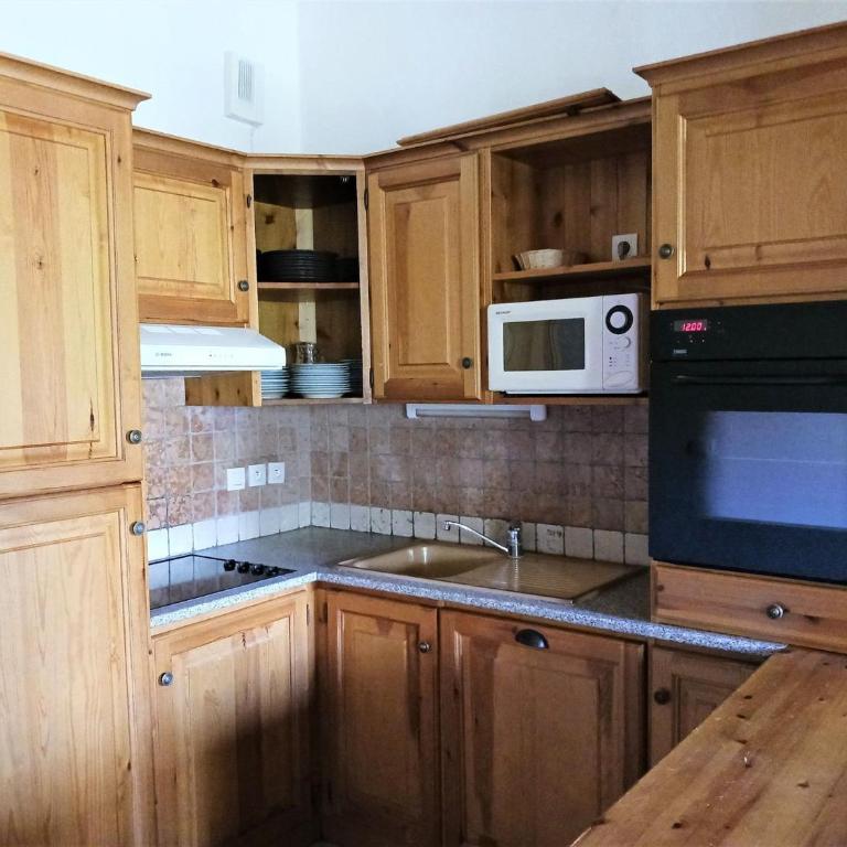 Spacieux appartement montagne, 8 pers, piscine & parking - FR-1-411-700 - Appartement (8 Adultes) - 8