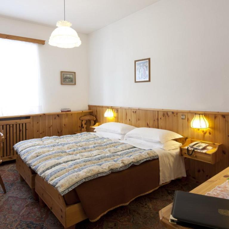 Hotel Bellaria - Cortina d'Ampezzo - parking - Camera Matrimoniale/Doppia con Letti Singoli con Vista Montagna - 7