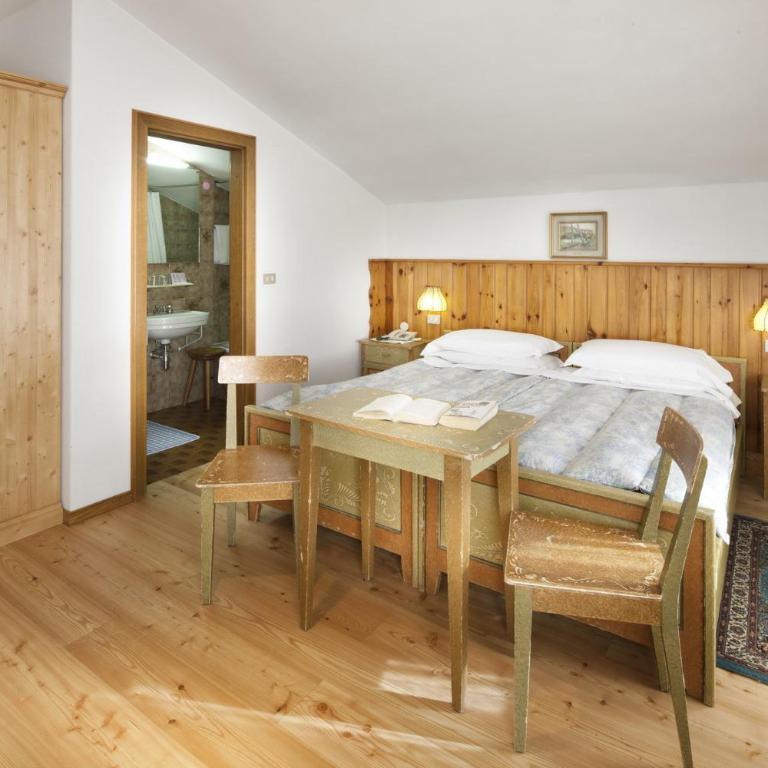 Hotel Bellaria - Cortina d'Ampezzo - parking - Camera Matrimoniale/Doppia con Letti Singoli con Vista Montagna - 3