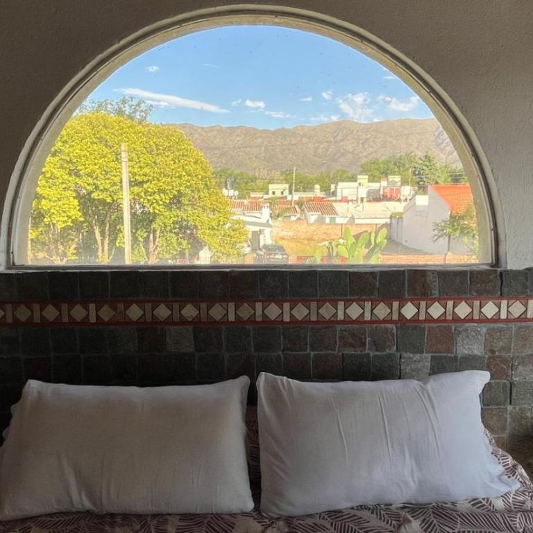 Cosquín Casa a metros del río con pileta - Hasta 12 personas - Casa de 4 dormitorios - 2