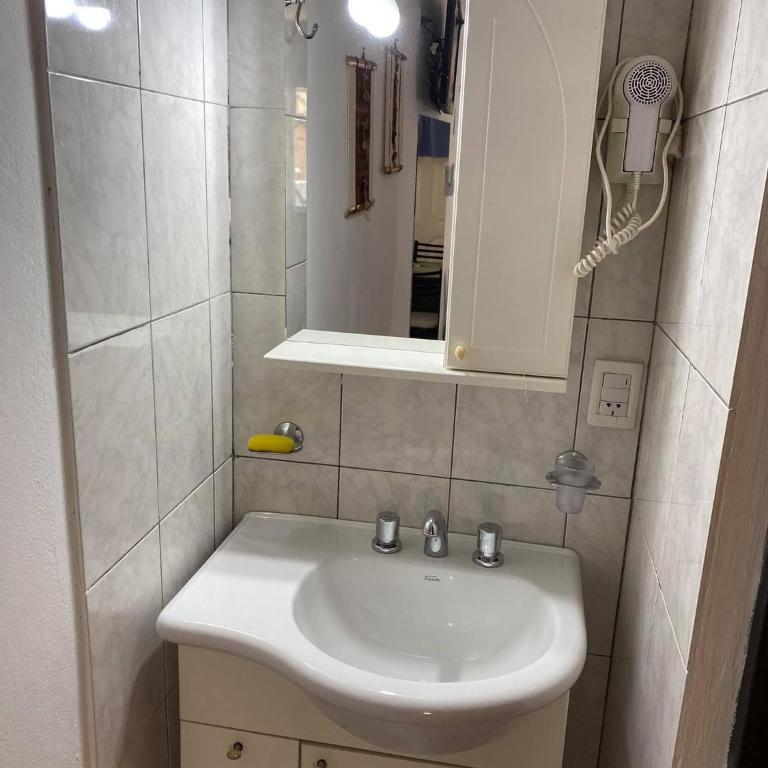 Alquileres "Agus" - Estudio con 1 cama grande - 11