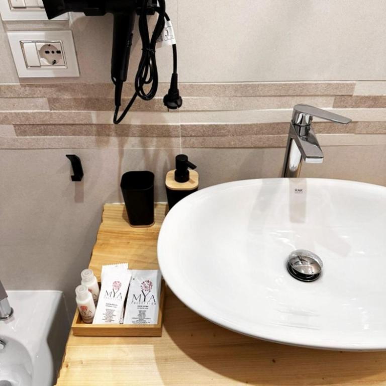 Domus Balcante b&b - Camera Matrimoniale/Doppia con Letti Singoli con Bagno Privato - 5