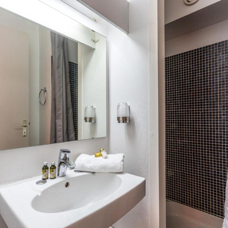 Appartement 2 pièces avec wifi et parking, proche centre et pistes - FR-1-694-242 - Apartment - 14