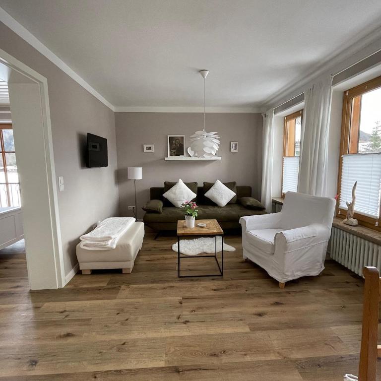 Ferienwohnung Eisenberger inkl. Chiemgaukarte - Apartment mit Balkon - 12