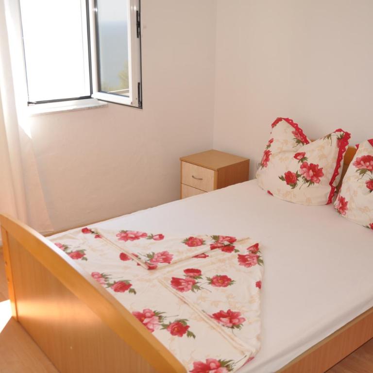 Apartments Rozela - Apartman s 1 Spavaćom Sobom i Balkonom - 2