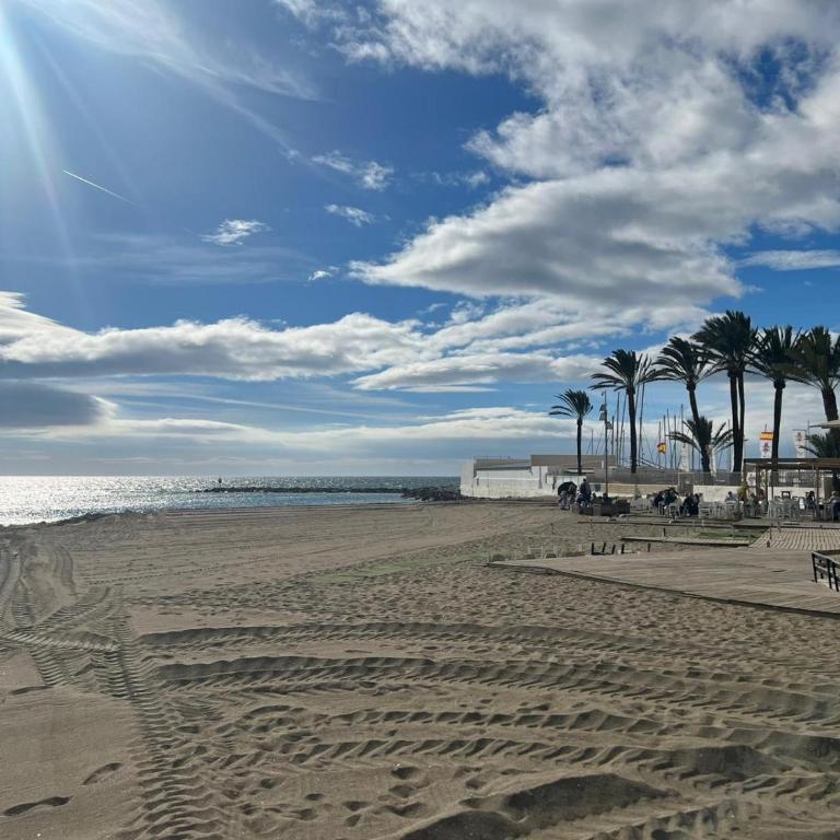 1st line Paseo marítimo en el puerto deportivo de Marbella - Apartamento de 1 dormitorio - 23