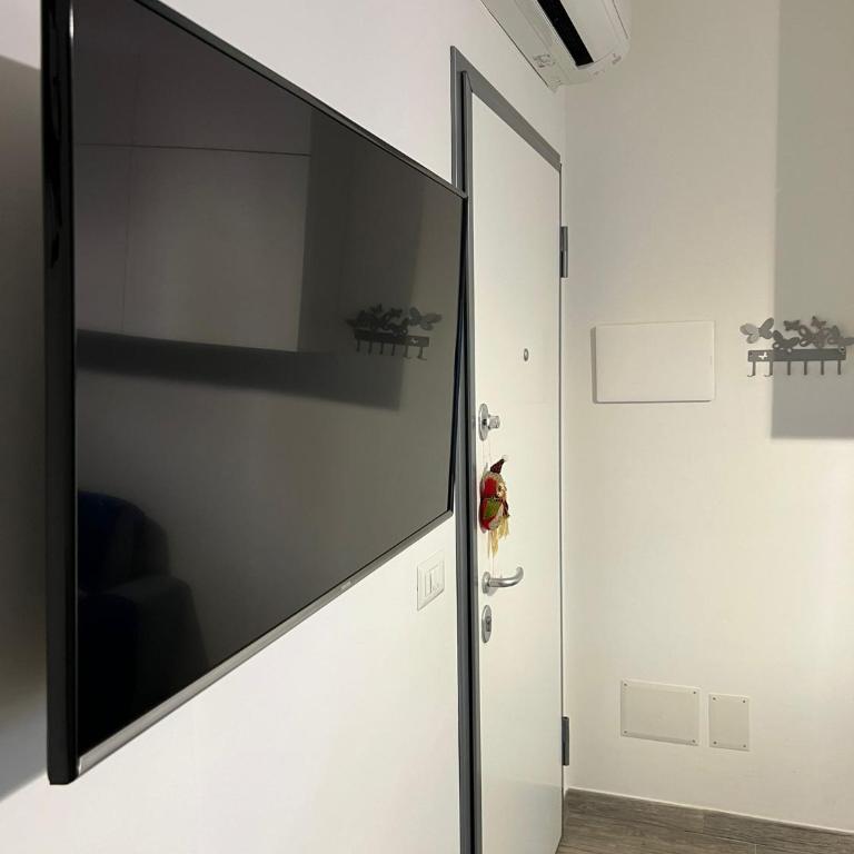 PM 10 Via Joan Mirò Guest House - Appartamento con 1 Camera da Letto - 10