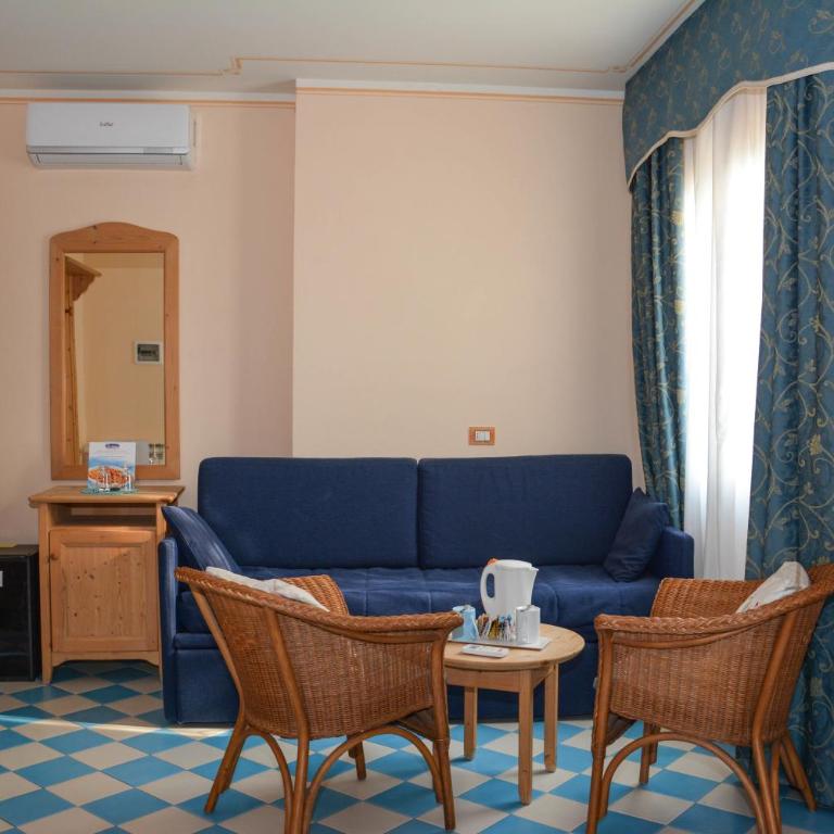 Hotel Locanda Ruscello Garnì - Camera Quadrupla con Balcone - 4